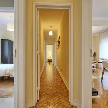 Almirante Floor - Lisbonbreaks * Lisbon