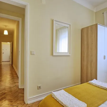 Almirante Floor - Lisbonbreaks * Lissabon